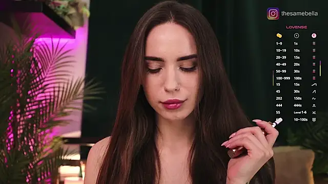 Snapshot of BabyYoda- chatting on 10.09.25 BabyYoda- online show from 10.09.25