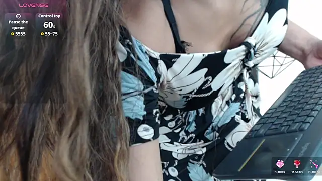 hilary rodriguez online show from 11.21.25