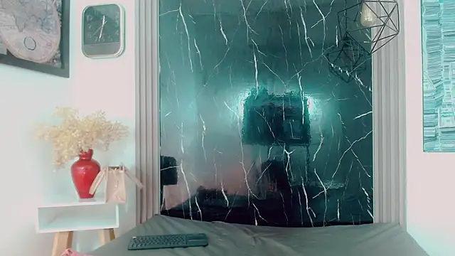 hilary rodriguez online show from 04.09.26