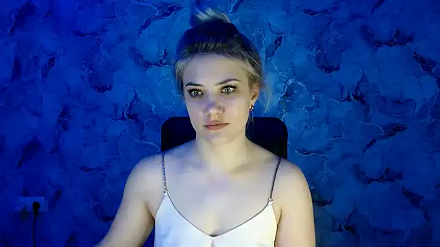 nika gold1 online show from 02.14.25