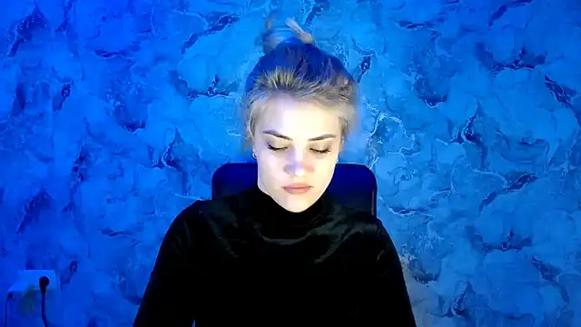 nika gold1 online show from 02.15.25