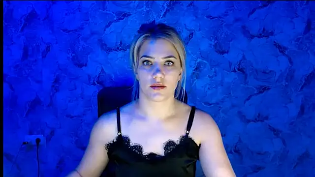 nika gold1 online show from 10.14.25