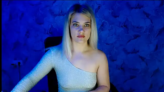 nika gold1 online show from 10.15.25