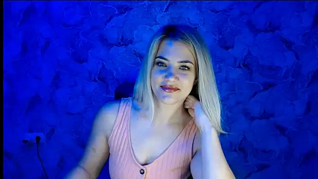 nika gold1 online show from 10.28.25