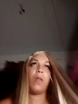 Snapshot of transgirl26 chatting on 09.08.25 transgirl26 online show from 09.08.25