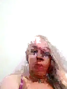 Snapshot of transgirl26 chatting on 09.22.25 transgirl26 online show from 09.22.25