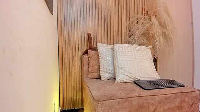 sofhiaa adaams online show from 02.03.26