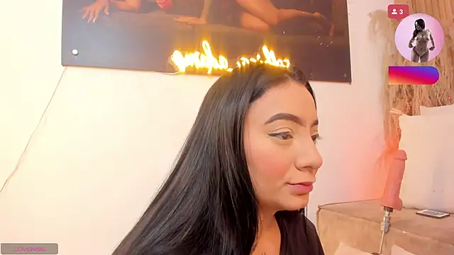 Snapshot of sofhiaa_adaams chatting on 05.03.26 sofhiaa adaams online show from 05.03.26