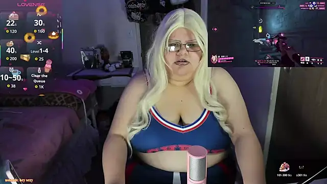 Snapshot of Bimbolola chatting on 11.29.25 Bimbolola online show from 11.29.25