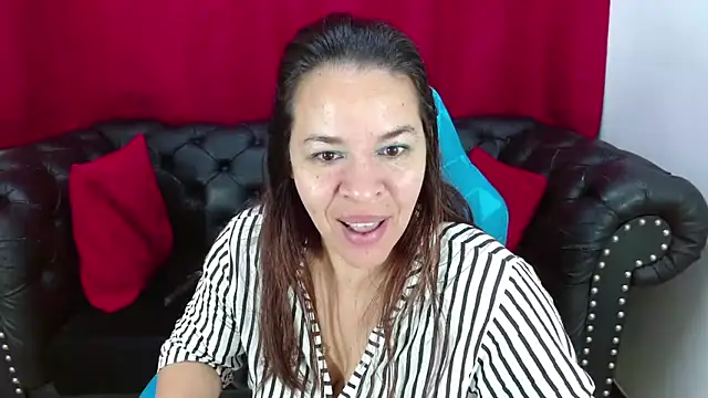 Snapshot of Lizeth_Bels chatting on 04.01.26 Lizeth Bels online show from 04.01.26