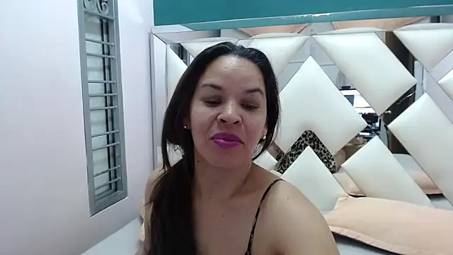 Snapshot of Lizeth_Bels chatting on 04.11.26 Lizeth Bels online show from 04.11.26