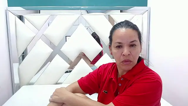 Snapshot of Lizeth_Bels chatting on 04.15.26 Lizeth Bels online show from 04.15.26