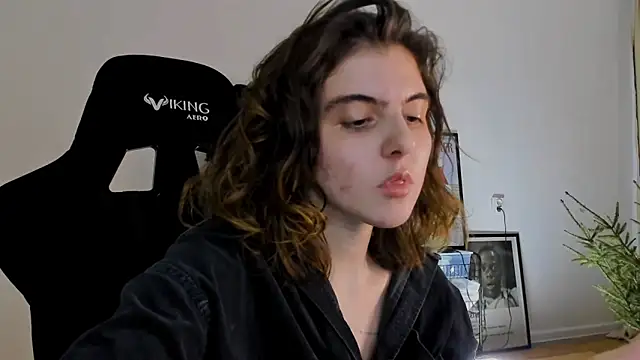 emmamurrr online show from 12.25.24