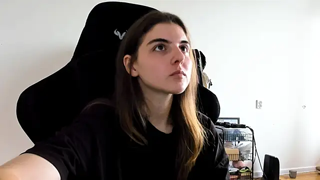 emmamurrr online show from 09.13.25