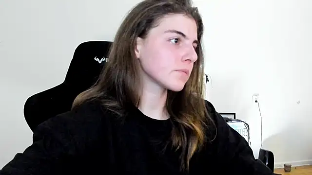 emmamurrr online show from 09.14.25