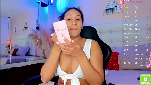 Snapshot of AmelyaMann chatting on 03.19.25 AmelyaMann online show from 03.19.25