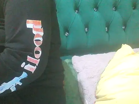 Sexy Riri online show from 10.24.25