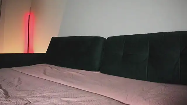 Midnight Mi online show from 02.16.25