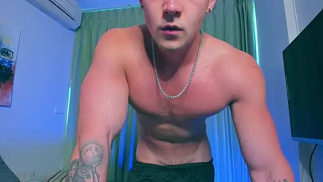 Snapshot of Samuel_Andrew chatting on 01.05.25 Samuel Andrew online show from 01.05.25