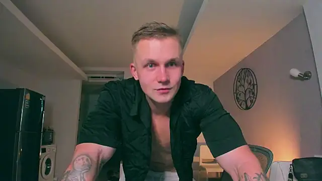 Snapshot of Samuel_Andrew chatting on 09.27.25 Samuel Andrew online show from 09.27.25