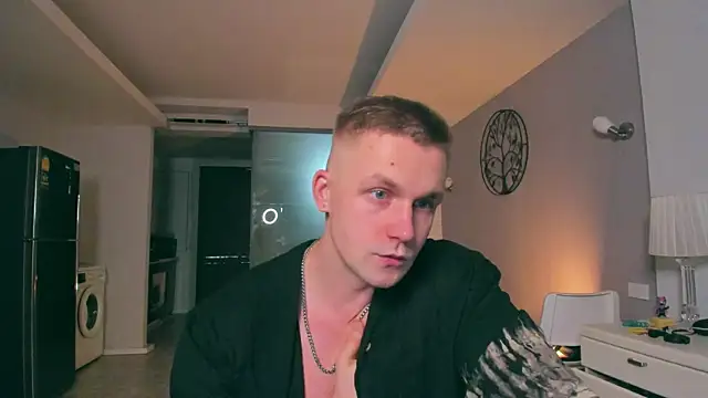 Snapshot of Samuel_Andrew chatting on 10.14.25 Samuel Andrew online show from 10.14.25