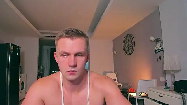 Snapshot of Samuel_Andrew chatting on 10.31.25 Samuel Andrew online show from 10.31.25