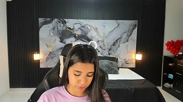 Ivy 16 online show from 02.25.25