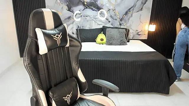 Ivy 16 online show from 03.01.25