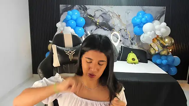 Ivy 16 online show from 09.23.25