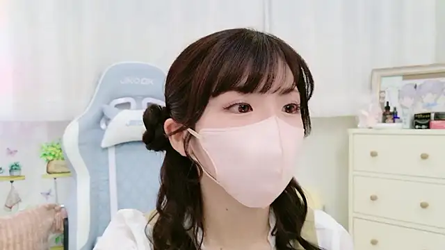 -minami- online show from 10.02.25