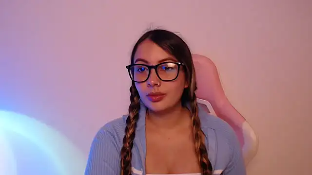 Snapshot of lalawhitte chatting on 11.27.25 lalawhitte online show from 11.27.25