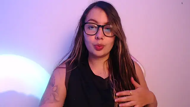 Snapshot of lalawhitte chatting on 01.06.26 lalawhitte online show from 01.06.26