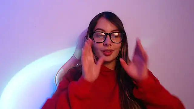 Snapshot of lalawhitte chatting on 01.08.26 lalawhitte online show from 01.08.26