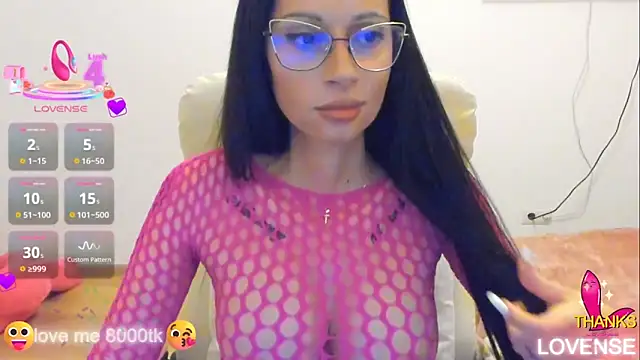 kissnicol32 online show from 11.23.25