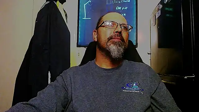 KrazyLegz online show from 12.18.24