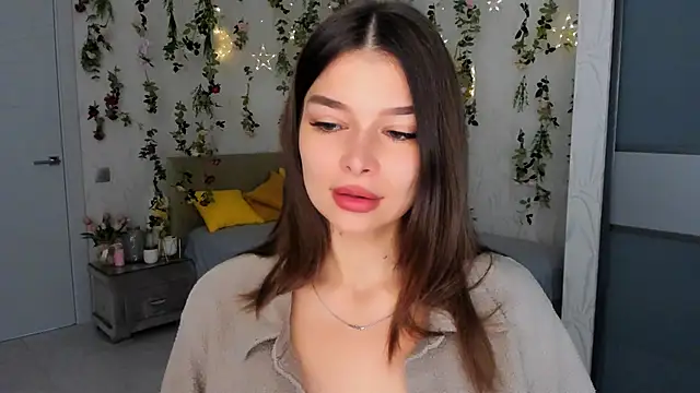 Snapshot of ContinentOfTranquility chatting on 10.23.25 ContinentOfTranquility online show from 10.23.25