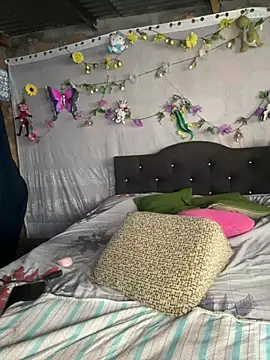 NinaGauther online show from 04.14.26