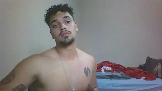 Snapshot of Xcumshot33 chatting on 11.15.25 Xcumshot33 online show from 11.15.25