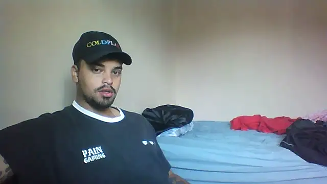 Snapshot of Xcumshot33 chatting on 11.27.25 Xcumshot33 online show from 11.27.25