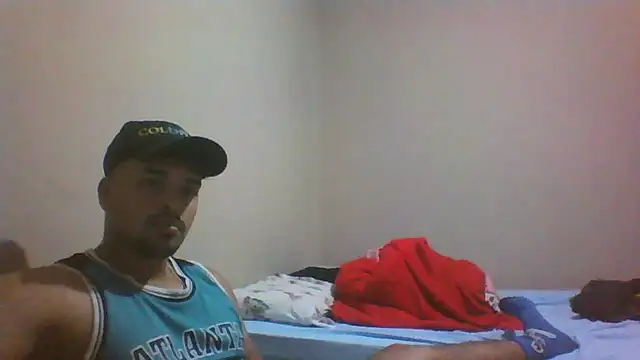 Snapshot of Xcumshot33 chatting on 12.14.25 Xcumshot33 online show from 12.14.25