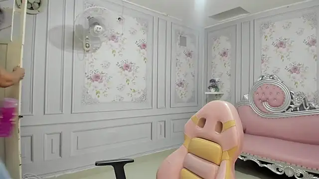 perla milf4u online show from 02.21.25