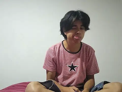 Isaac Nw online show from 04.12.26