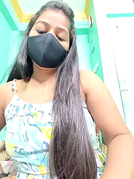 Snapshot of Monalisa_Singh chatting on 10.10.25 Monalisa Singh online show from 10.10.25