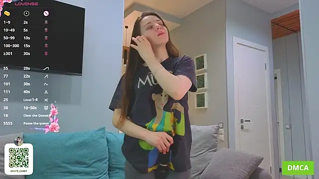 DonnaBurkee online show from 11.03.25