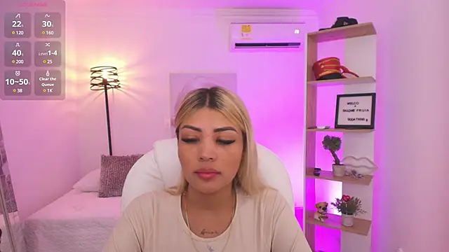 Snapshot of SALOOMEE__ chatting on 02.07.25 SALOOMEE online show from 02.07.25