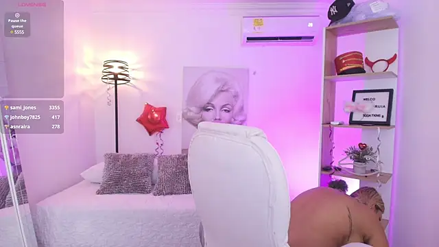 Snapshot of SALOOMEE__ chatting on 02.21.25 SALOOMEE online show from 02.21.25