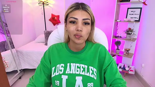 Snapshot of SALOOMEE__ chatting on 02.25.25 SALOOMEE online show from 02.25.25