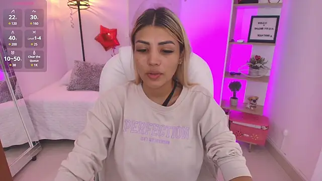 Snapshot of SALOOMEE__ chatting on 02.28.25 SALOOMEE online show from 02.28.25