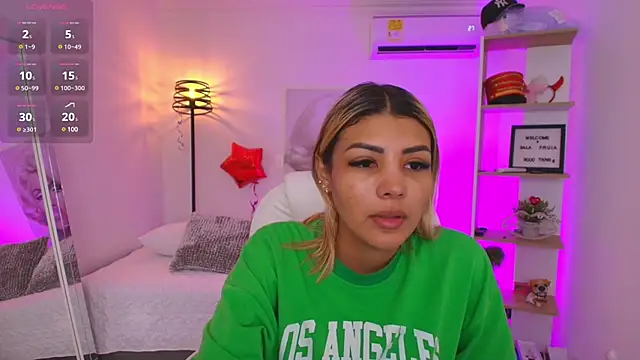 Snapshot of SALOOMEE__ chatting on 03.15.25 SALOOMEE online show from 03.15.25