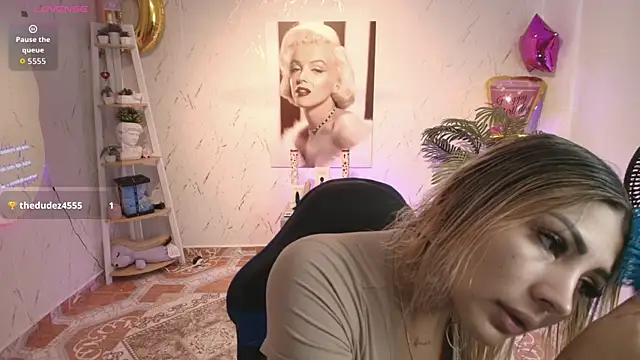 Snapshot of SALOOMEE__ chatting on 09.27.25 SALOOMEE online show from 09.27.25